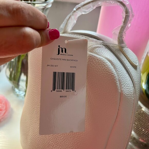 NWT Jessica Moore White Vegan Leather Mini Backpack - Picture 7 of 7